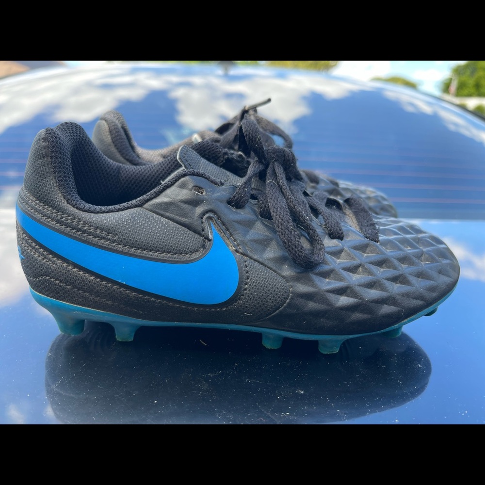 Nike Kids' Tiempo Legend 8 Club FG Soccer Cleats AT5881-004 Black/Blue Size 12C